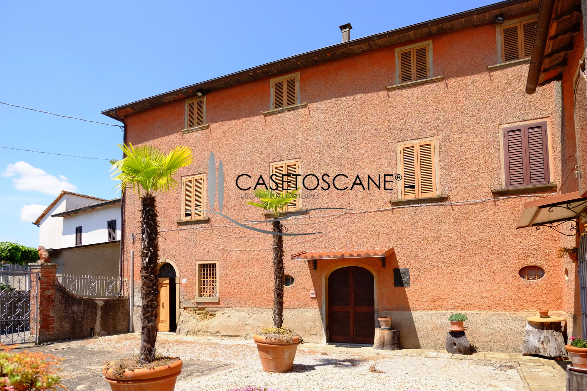 3134 - Porzione di antica dimora di circa mq.210 da ristrutturare in una piccola frazionare con bellissimo panorama vicino a Monte San Savino (AR).